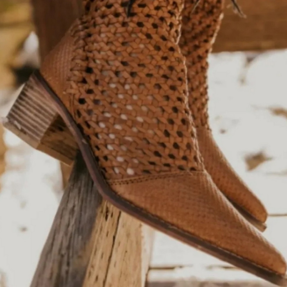 FREE PEOPLE In The Loop Leather Woven Tan Boots Womens Size 37 (US 7) - Picture 3 of 6